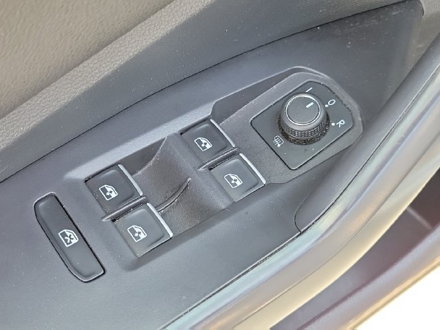 Used 2025 Volkswagen Jetta S FWD image 21