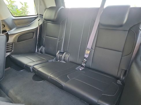 Used 2017 GMC Yukon SLT image 15