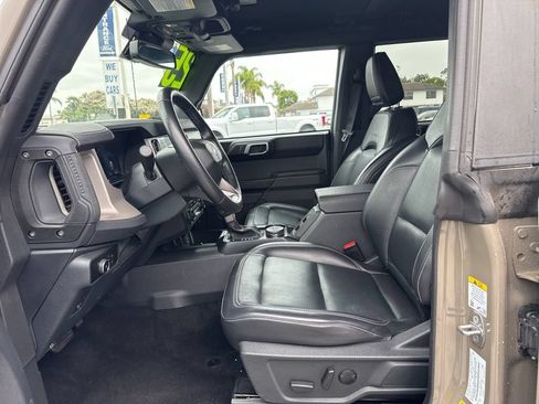 Used 2025 Ford Bronco Outer Banks AWD/4WD image 13