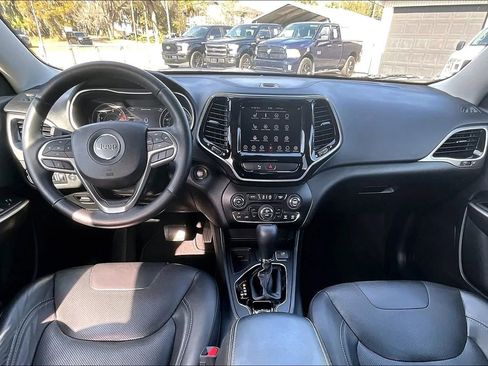 Used 2019 Jeep Cherokee Limited image 15