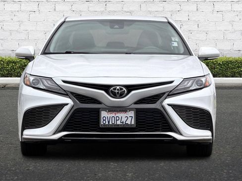 Used 2021 Toyota Camry XSE image 9