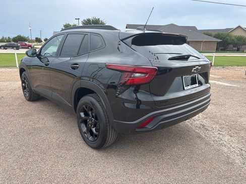 New 2026 Chevrolet Trax LT w/ Driver Confidence Package FWD image 4