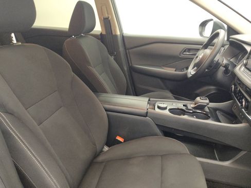 Used 2024 Nissan Rogue S AWD/4WD image 21