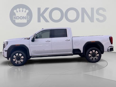 New 2026 GMC Sierra 2500 Denali w/ Denali Reserve Package AWD/4WD image 2