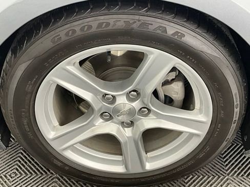 Used 2022 Chevrolet Camaro LT RWD image 30