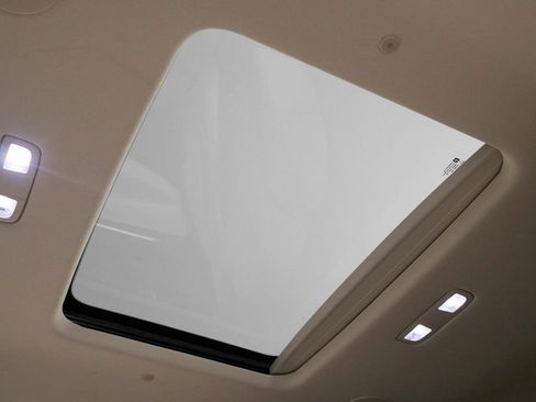 Used 2022 Buick Enclave Premium w/ Experience Buick Package image 32