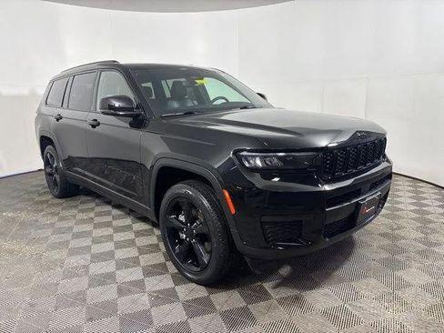Certified 2023 Jeep Grand Cherokee L Laredo AWD/4WD image 1