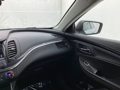 Used 2017 Chevrolet Impala LT w/ Convenience Package image 28