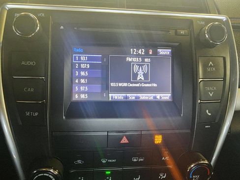 Used 2017 Toyota Camry LE image 14