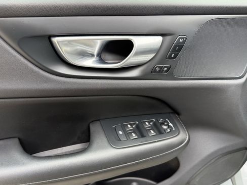 Used 2024 Volvo S60 B5 Core image 16