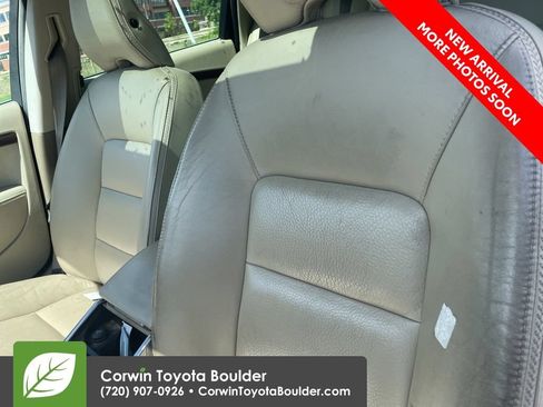 Used 2012 Volvo XC70 T6 AWD/4WD image 11