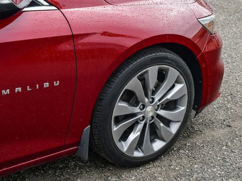 Used 2018 Chevrolet Malibu Premier w/ Premier Sun and Wheel Package FWD image 11