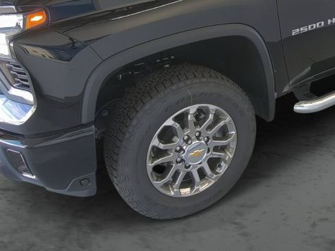 New 2026 Chevrolet Silverado 2500 LT w/ Z71 Chrome Sport Edition AWD/4WD image 7