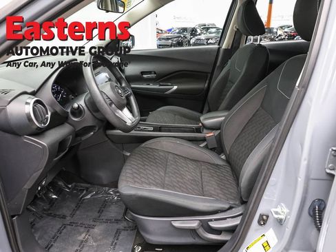 Used 2021 Nissan Kicks SV FWD image 14