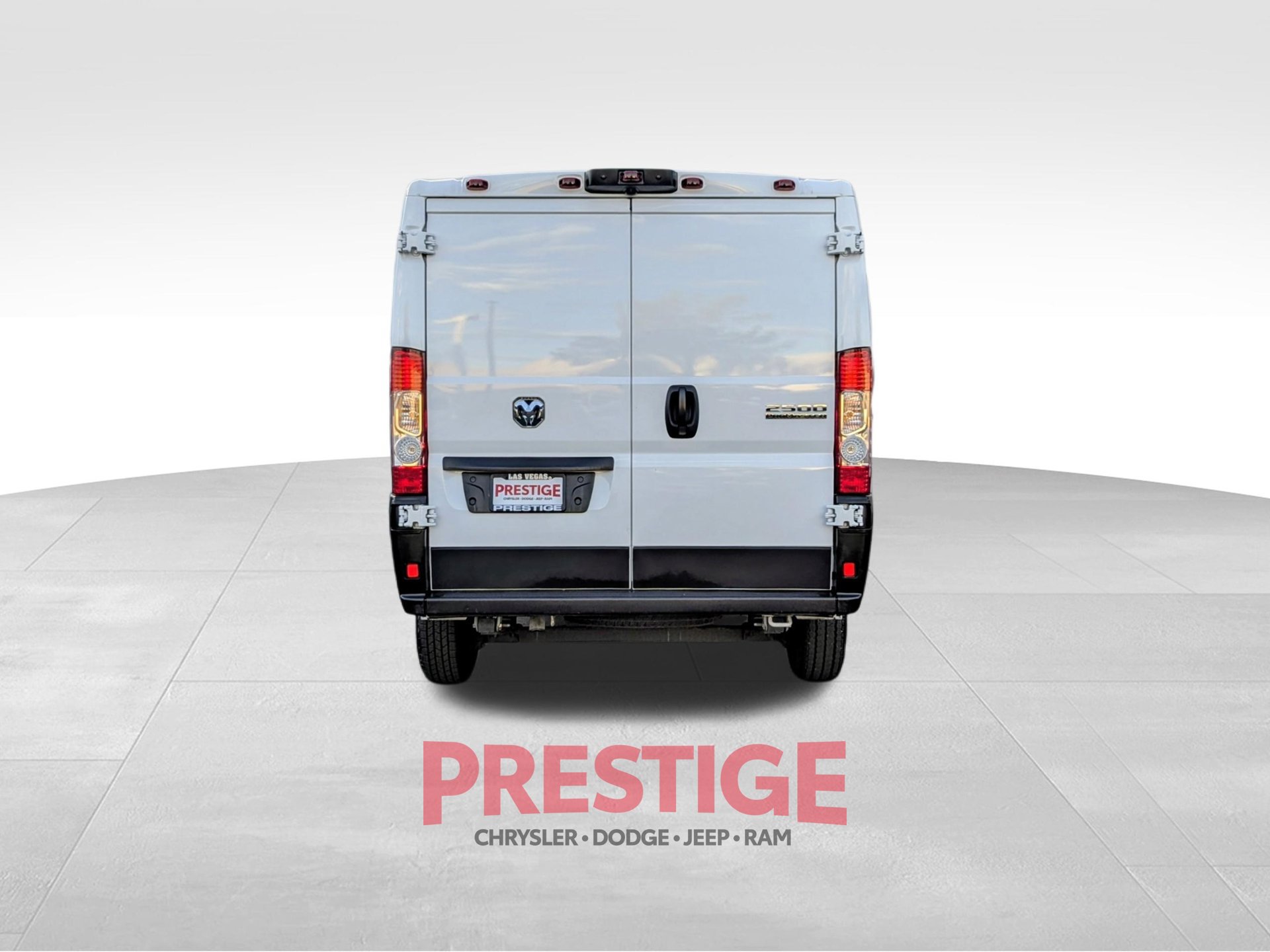 Used 2025 RAM ProMaster 2500 w/ Convenience Group FWD image 9