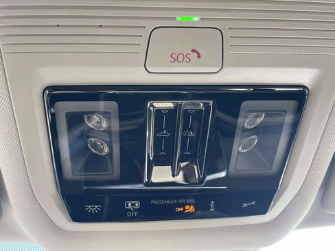 Certified 2026 Volkswagen Atlas SE w/ Panoramic Sunroof Package FWD image 30