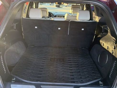 Used 2018 Jeep Grand Cherokee Limited image 15