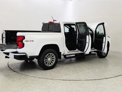 New 2026 Chevrolet Colorado LT w/ LT Convenience Package AWD/4WD image 12