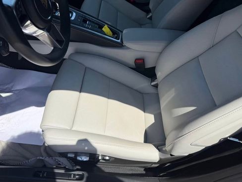 Used 2024 Porsche 718 Boxster image 12