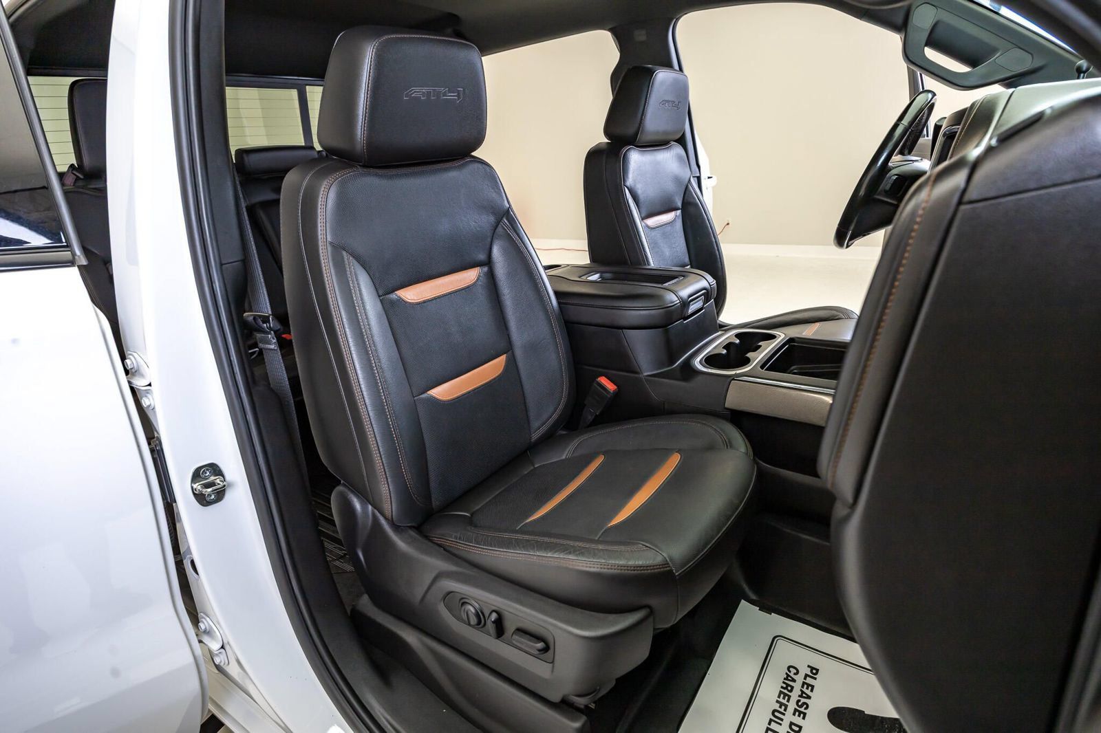 Used 2019 GMC Sierra 1500 AT4 w/ AT4 Preferred Package AWD/4WD image 28