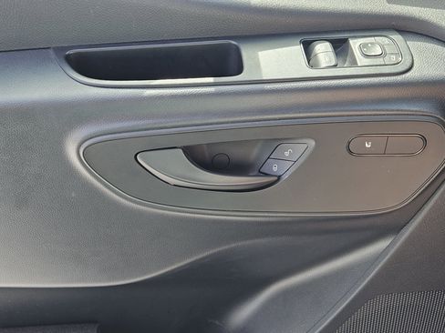 Used 2024 Mercedes-Benz Sprinter 3500 image 25