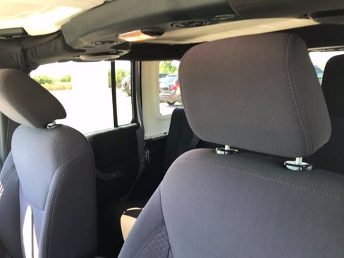 Used 2013 Jeep Wrangler Unlimited Sport AWD/4WD image 8