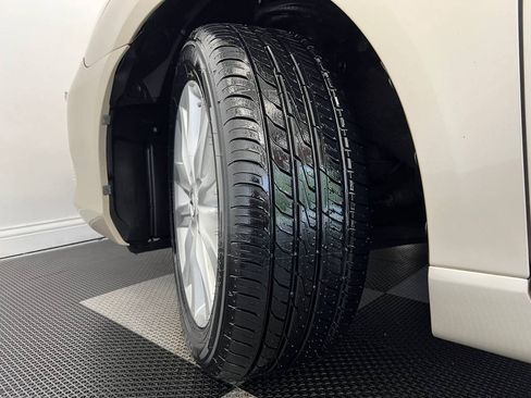 Used 2012 Lexus ES 350 4dr Sdn image 30