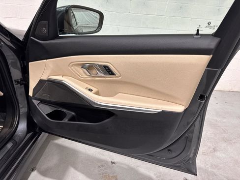 Used 2019 BMW 330i Sedan w/ Premium Package RWD image 51