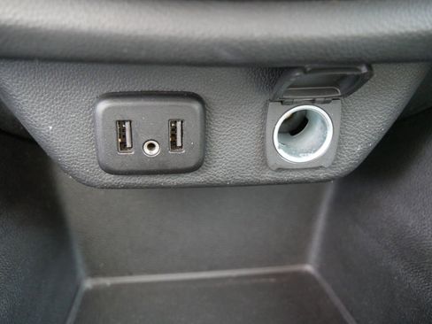 Used 2020 Chevrolet Traverse LT image 20