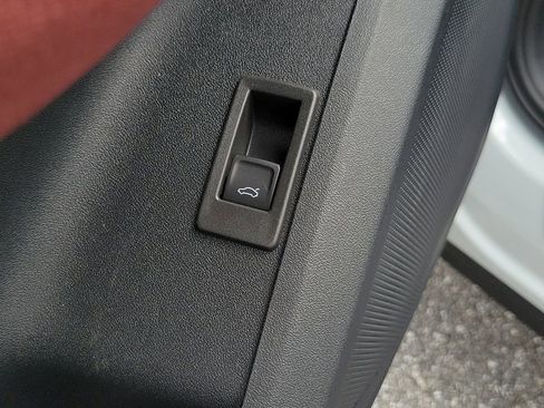 New 2025 Audi SQ5 Premium Plus image 19