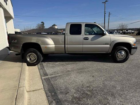 Used 2001 Chevrolet Silverado 3500 LS w/ Off-Road Skid Plate Pkg AWD/4WD image 5