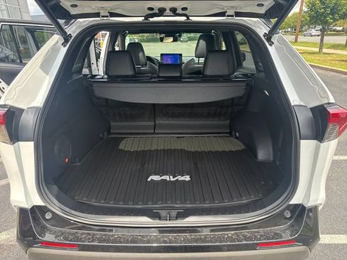 Used 2023 Toyota RAV4 XSE AWD/4WD image 30