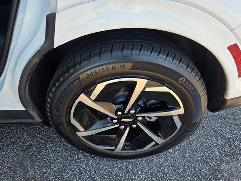 Certified 2024 Chevrolet Equinox EV LT FWD image 29
