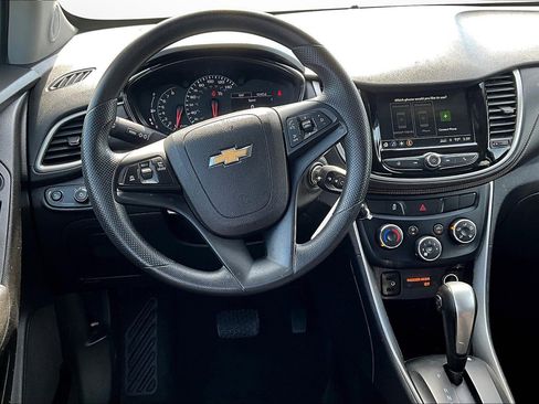 Used 2019 Chevrolet Trax LT image 5
