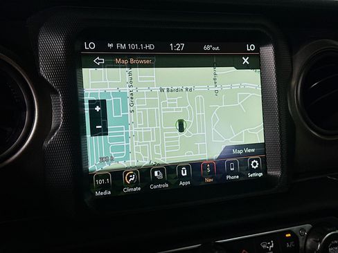 Used 2023 Jeep Wrangler Unlimited w/ 8.4" Radio Group image 21