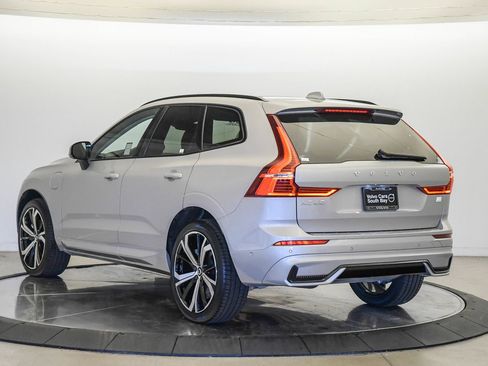 Certified 2023 Volvo XC60 T8 Ultimate AWD/4WD image 2