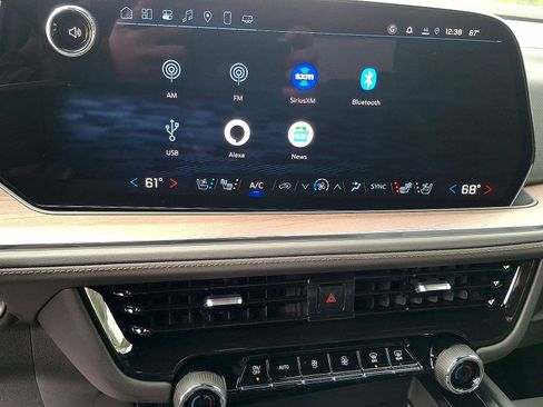 New 2025 Chevrolet Tahoe High Country AWD/4WD image 16