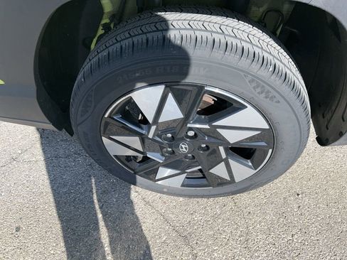 Used 2024 Hyundai Kona SEL AWD/4WD image 12