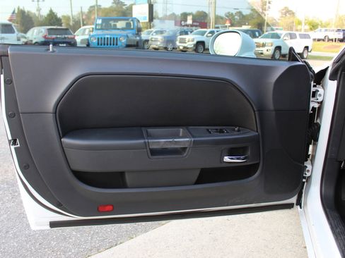 Used 2013 Dodge Challenger R/T Plus image 10