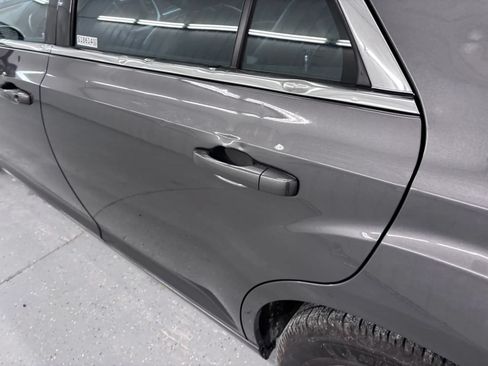 Used 2015 Chrysler 300 Limited RWD image 21