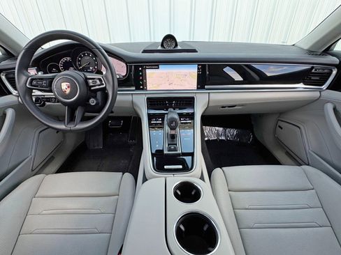 Used 2023 Porsche Panamera 4S w/ Sportdesign Package image 13