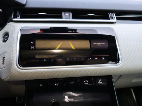 Used 2019 Land Rover Range Rover Velar R-Dynamic SE image 24