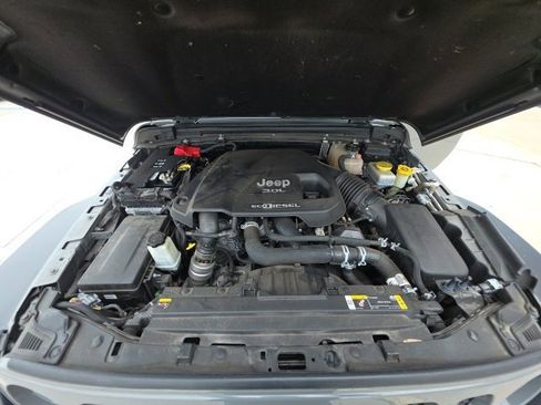 Used 2021 Jeep Wrangler Unlimited Sport image 27