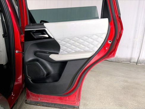 Used 2022 Mitsubishi Outlander SEL image 23