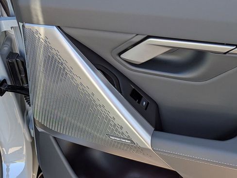 New 2026 BMW i5 eDrive40 image 14