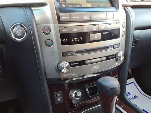 Used 2014 Lexus LX 570 4WD image 21