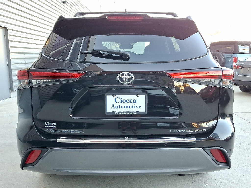 Used 2020 Toyota Highlander Limited AWD/4WD image 8