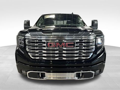 Used 2025 GMC Sierra 1500 Denali w/ Denali Reserve Package AWD/4WD image 2