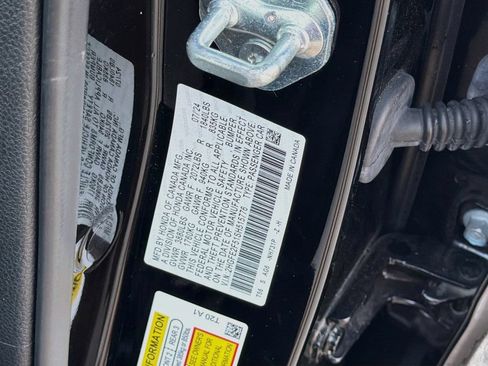 Used 2025 Honda Civic Sport image 36