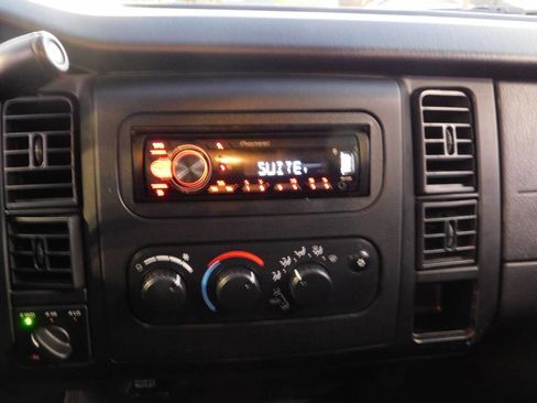 Used 2003 Dodge Dakota SLT image 10